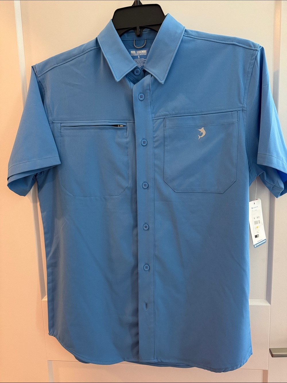 Reel Legends Men's Short-Sleeve Button-Down Shirt in Sky Blue size S